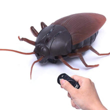 Load image into Gallery viewer, Remote Control Cockroach Toy